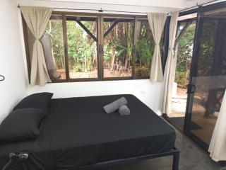 Villa Salvador - New Private Suite & Kitchen walk to Playa Chiquita - Talamanca - 9