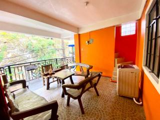 Backpackers hostel and transient house - Nangalisan - 4