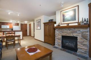 3304 - One Bedroom Den Standard Powderhorn Lodge condo - Solitude - 3