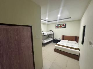 Grand Line Hotel Semporna - Semporna - 3