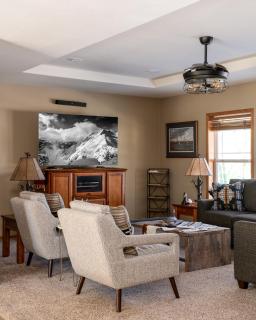 Mountain View Home on 2 Acres - 1