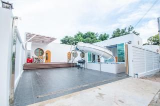 V Pool Villa Sattahip - Sattahip - 4