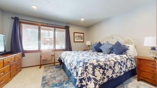 Woodlands #33 Condo - 1