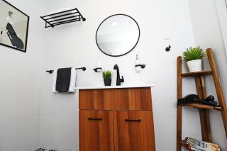 יחידת בוטיק מעוצבת עם נוף למפרץ במיקום מצויין - 6