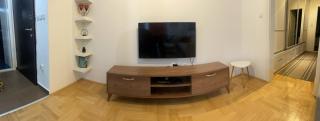 Charming Modern Condo near City Center Free Parking & Fully Equipped - Skopje - 5