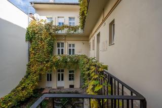 R Bývanie v srdci mesta - 1