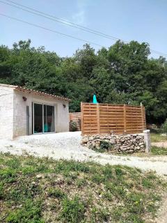 L'ANNEXE endroit zen et chaleureux. Jacuzzi extérieur - Brignoles - 6