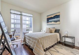 Close Downtown Modern Apartment - Pet Friendly, WiFi, Rooftop views - Seattle - 5