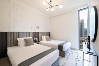 Modern 3BR + Maid connected to Dubai Mall - Dubai - 1