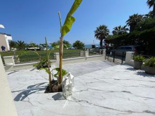 Seas The Day - Beachfront, Amazing Sea Views - Pefkohori - 3