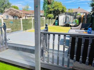 Modern & Cozy 3 Bed House. - 1