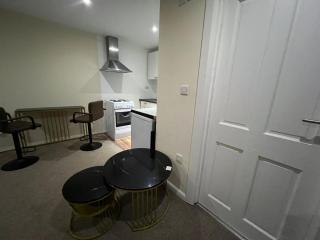 Modern Studio in Rayners Lane Pinner Harrow near wembley Greater London - 2