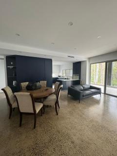 Sanctuary On the Creek - 1