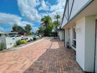 Cheerful 5 Bedroom Holiday Destination - Browns Plains - 7