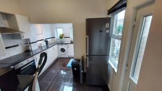 Cosy Villa- 5 Bedroom Accommodation Great For Longer Stays!!! - Chatham - 6