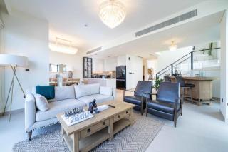 4 Bedroom Villa with Private Pool in Dubai Hills - Dubai - 8