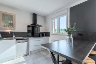 House 4bed 2bath with garden and private parking. - La Madeleine - 2