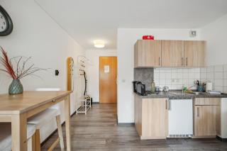 Salí Homes - Cozy Studio Near Bayreuth Train Station with Terrace, Garden View & Free Wi-Fi - Bayreuth - 4