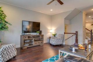 The Frankie - All-King Bedrooms NEXT to Belmont! - Nashville - 0