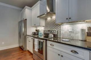 Elegant 4 King Belmont Retreat with 2 Living Rooms Walk to Belmont and Vanderbilt Near 12th South Music Row & The Gulch 2 miles to Broadway Large Dining Table Smart TVs Parking 24 Hr Hospitality - 4