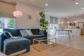 The Hart - Walk To It All From This Spacious Gem - Nashville - 0