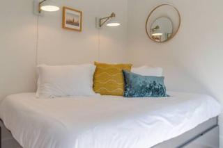 Stylish East Nash Retreat, Walk to Local Favorites, Sleep 10 with Smart TVs, Workspace & Fast WiFi, Attached Garage & Full Kitchen, Walk to Mas Tacos, Drive 10 Min to Downtown Broadway, 24 Hr Hospitality - 1