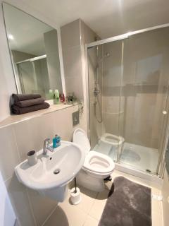 Manhattan* Peaceful city centre, 2 bedroom 2 bathroom apartment - 2