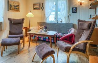 2 Bedroom Lovely Home In Innfjorden - 8