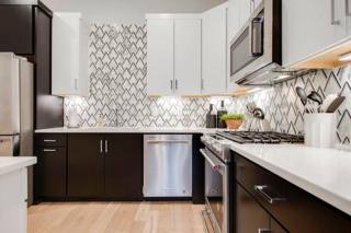 1-Story Condo Near Vandy, Elevator, Garage, Patio Two Bedroom with 1 King and 2 Queens, Walk to Campus and Centennial Park, 10 Mins to Downtown, 24 Hr Hospitality - 8