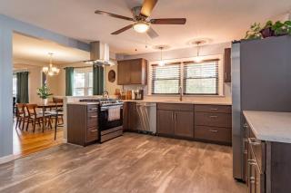A Spacious Modern Elegant Ranch (whole house) - Nashua - 0