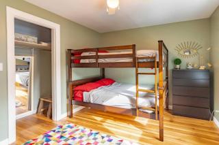 A Spacious Modern Elegant Ranch (whole house) - Nashua - 1