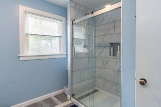 A Spacious Modern Elegant Ranch (whole house) - Nashua - 3