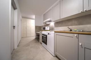 Madalińskiego Comfort Apartment by BookingHost - 7