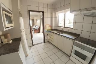 Apartamento sobre a avenida principal com vista mar - Bombinhas - 7