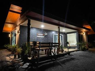 บ้านระเบียงเลหลังสวน room B - Ban Hin Sam Kon - 2