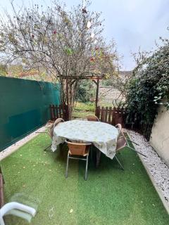 F2 avec terrasse - Saint-Denis - 9