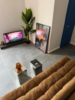 Etern Stays - PRN Apartment - 6
