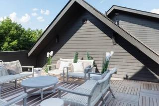 7BR Retreat, Rooftops, Garages, Walkable to Faves 5 Mins to Nissan Stadium, Less than 10 Mins to Broadway, 24 Hr Hospitality, Great for Groups - 8