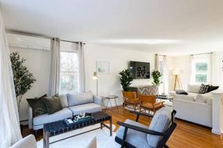 Cape Escape - Springtime Golfing & Walk to The Bay! - 2