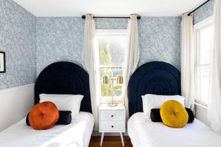 Cape Escape - Springtime Golfing & Walk to The Bay! - 7