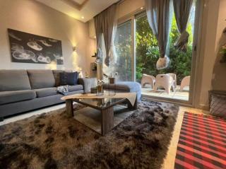Luxury 1BR with Garden - 3
