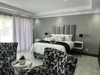 StaySure Guesthouse - 4