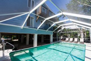 Beautifully Updated, 4 Bedroom Pool Home, 50 Yards to the Beach!! Captiva Escapade - Captiva - 9
