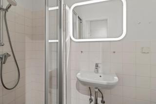 Perfect Location, 2 min to Main Station, Long Term Stays - 1