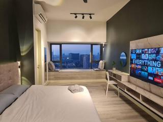 Emerald Prestige Suite MelakaTown Seaview Cityview FREE PARKING NETFLIX - Malacca - 9