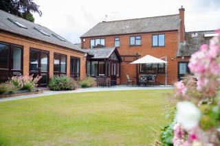 Vast, Elegant Home with Indoor Pool & Sauna near Popular Golf Course - Kington - 6