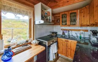 4 Bedroom Gorgeous Home In Fitjar - 7