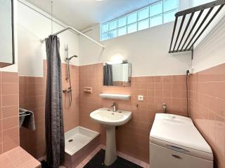 HYEBER Studio pour 2 personnes avec vue mer panoramique, sur le port d'Hyères - Hyères - 2