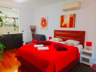 Nova Galerija Studio App Bella,Lara,Katy - parking in garage - 5