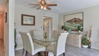 Southbay by the Gulf 12 a Destin Townhome with Balcony Overlooking Pool and a Short Walk to Beach - Destin - 4